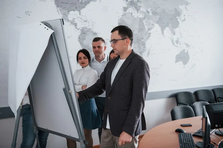 Egresados trabajando en empresas